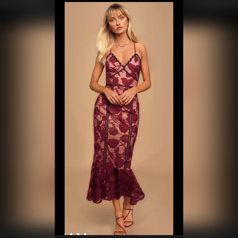 Lulus SEALED! NWT! Alluring Dream Burgundy Floral Mesh Lace Trumpet Midi. Sz Sm. - Picture 1 of 10